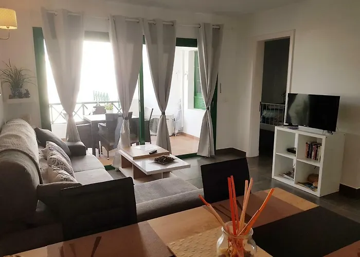 Paradise Club L28 & L29